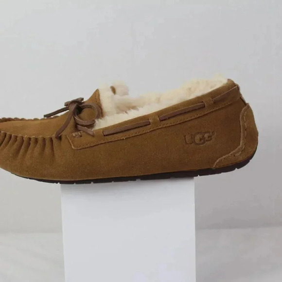 UGG ladies slippers size 5 - Picture 3 of 9